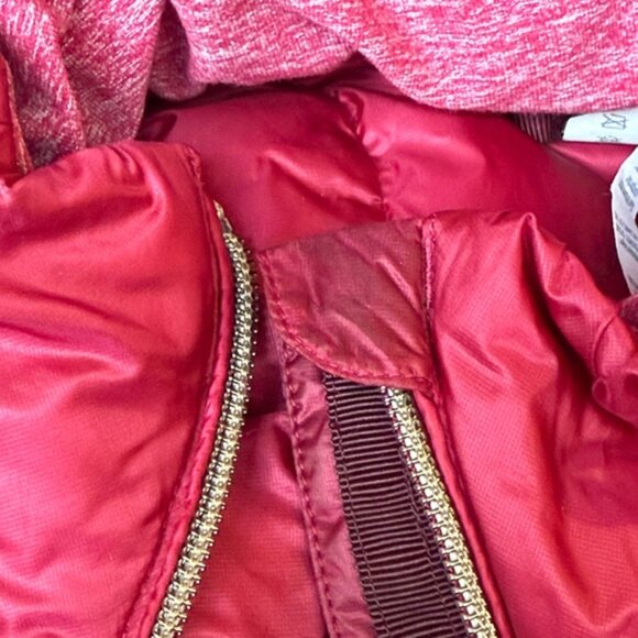 Lululemon 4 Down for a Run Vest Berry Rumble Quilted great pre owned condition - Picture 10 of 16